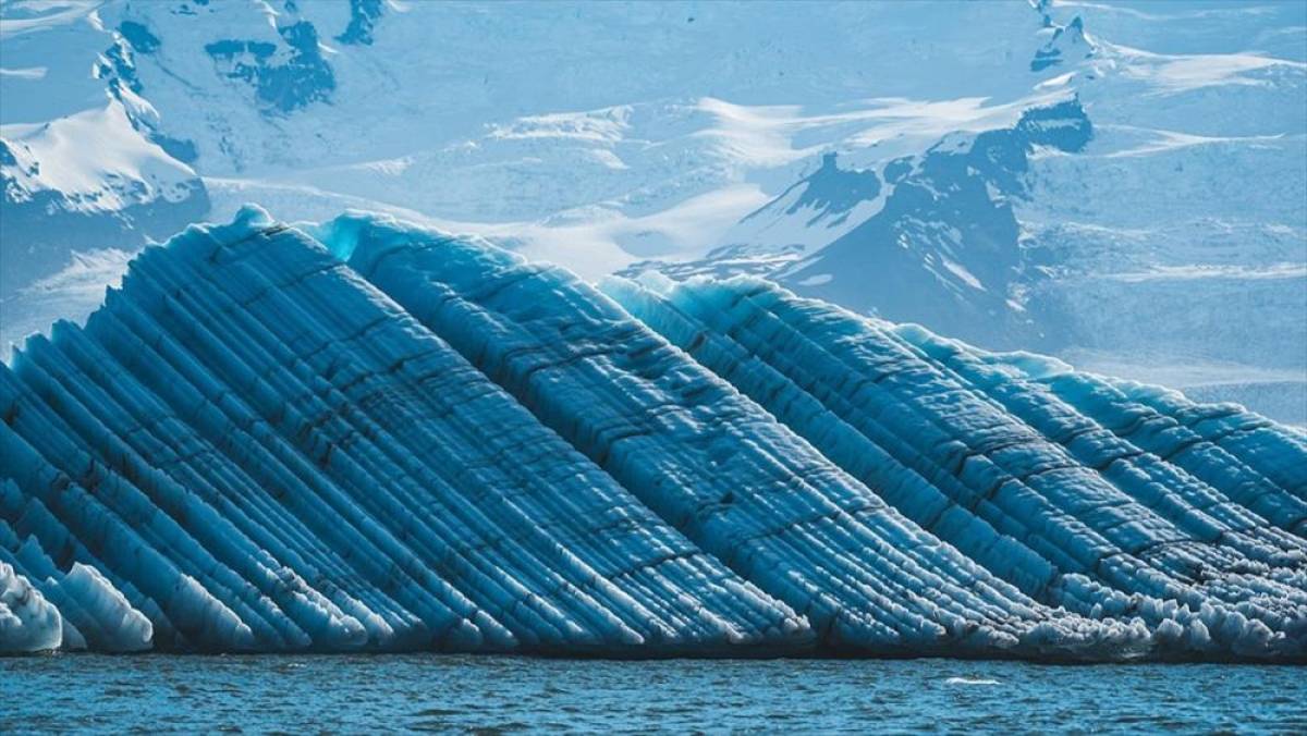 Isınan okyanus suyu kıyamet buzulunu daha hızlı eritiyor